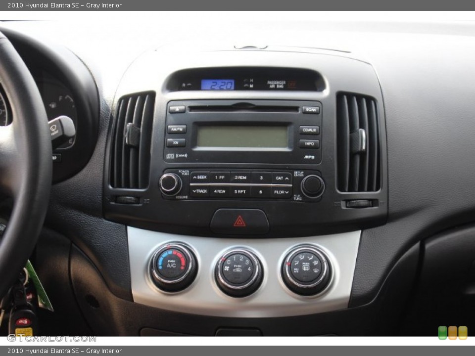 Gray Interior Controls for the 2010 Hyundai Elantra SE #71343713