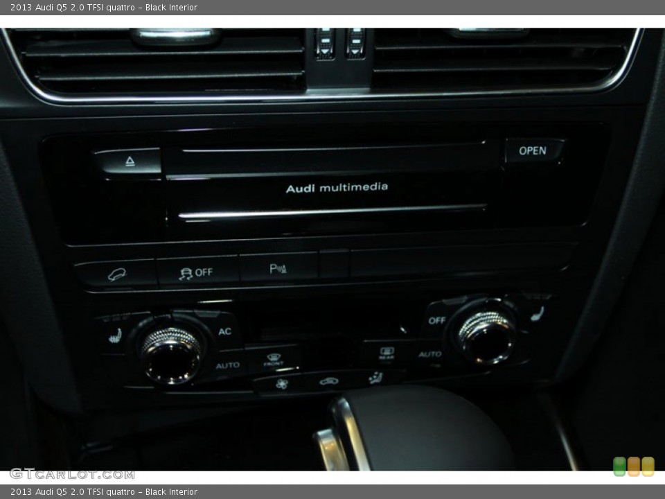 Black Interior Controls for the 2013 Audi Q5 2.0 TFSI quattro #71355506