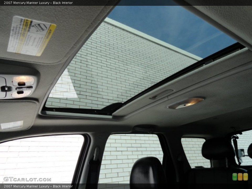 Black Interior Sunroof for the 2007 Mercury Mariner Luxury #71362925