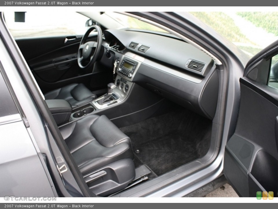 Black Interior Photo for the 2007 Volkswagen Passat 2.0T Wagon #71378608