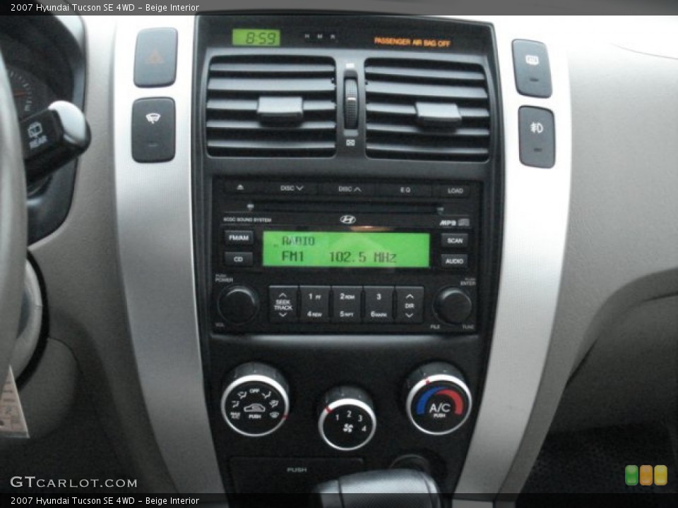Beige Interior Controls for the 2007 Hyundai Tucson SE 4WD #71385262