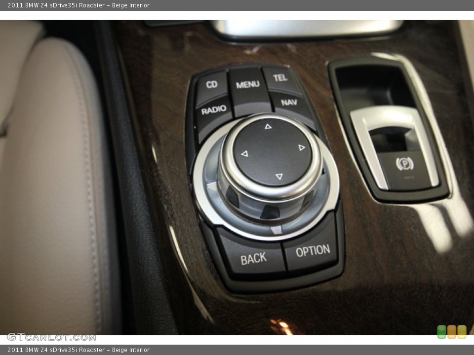 Beige Interior Controls for the 2011 BMW Z4 sDrive35i Roadster #71385499