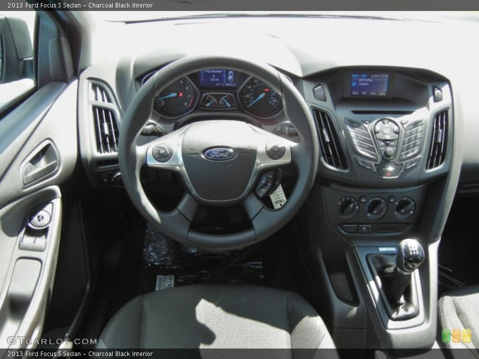 Charcoal Black Interior Dashboard for the 2013 Ford Focus S Sedan #71389390