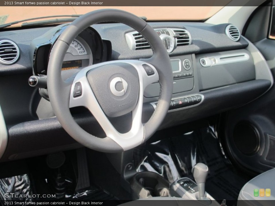 Design Black Interior Prime Interior for the 2013 Smart fortwo passion cabriolet #71395069