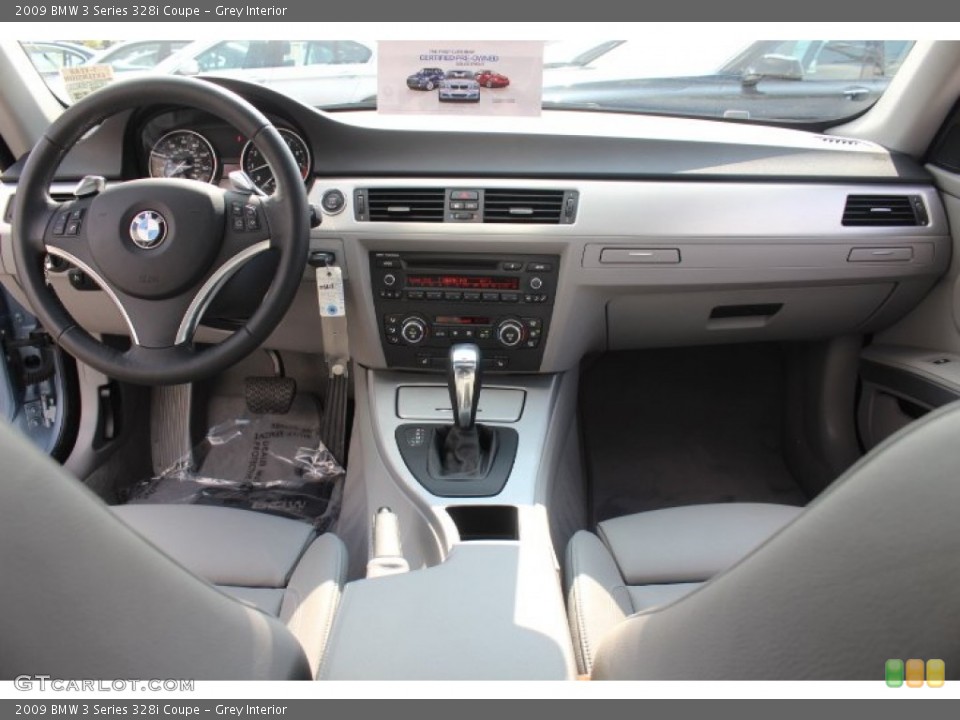 Grey Interior Dashboard for the 2009 BMW 3 Series 328i Coupe #71400778