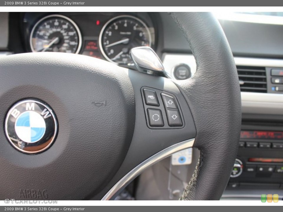 Grey Interior Controls for the 2009 BMW 3 Series 328i Coupe #71400826