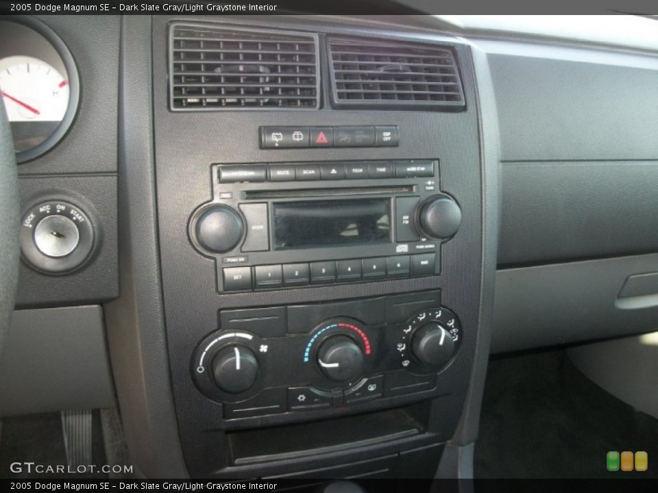 Dark Slate Gray/Light Graystone Interior Controls for the 2005 Dodge Magnum SE #71406850
