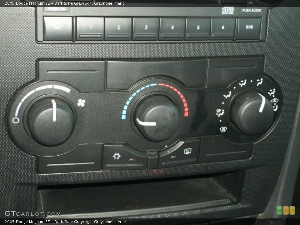 Dark Slate Gray/Light Graystone Interior Controls for the 2005 Dodge Magnum SE #71406868