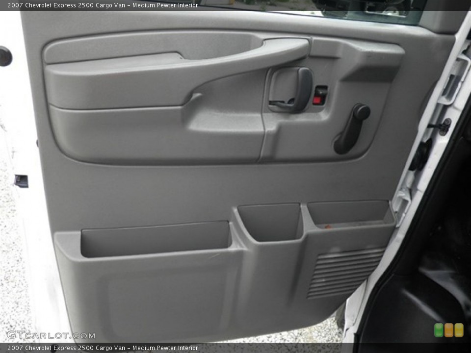 Medium Pewter Interior Door Panel for the 2007 Chevrolet Express 2500 Cargo Van #71408043