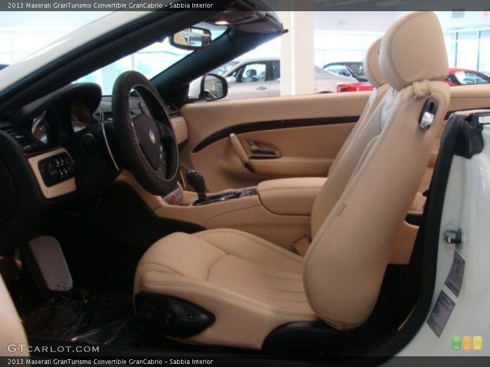 Sabbia Interior Photo for the 2013 Maserati GranTurismo Convertible GranCabrio #71408431