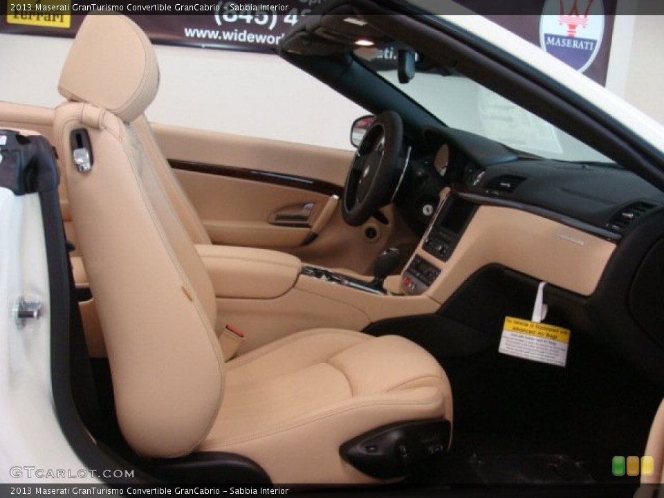 Sabbia Interior Photo for the 2013 Maserati GranTurismo Convertible GranCabrio #71408437