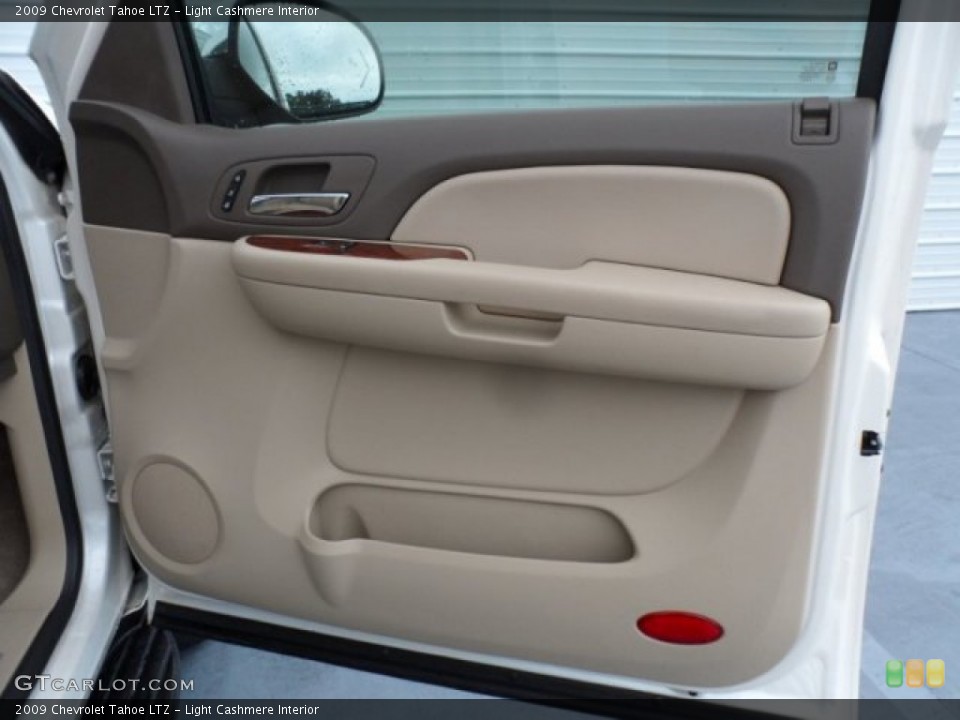 Light Cashmere Interior Door Panel for the 2009 Chevrolet Tahoe LTZ #71411095