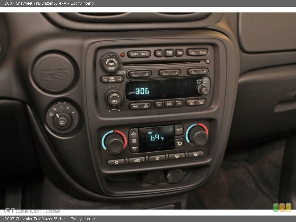 Ebony Interior Controls for the 2007 Chevrolet TrailBlazer SS 4x4 #71423659