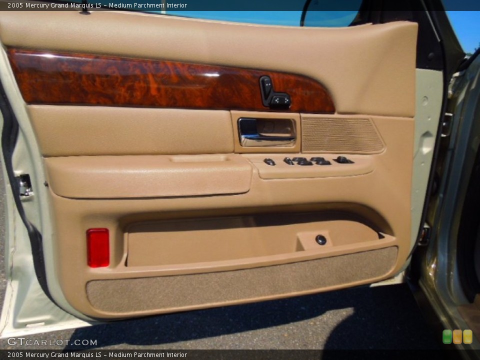 Medium Parchment Interior Door Panel for the 2005 Mercury Grand Marquis LS #71424382