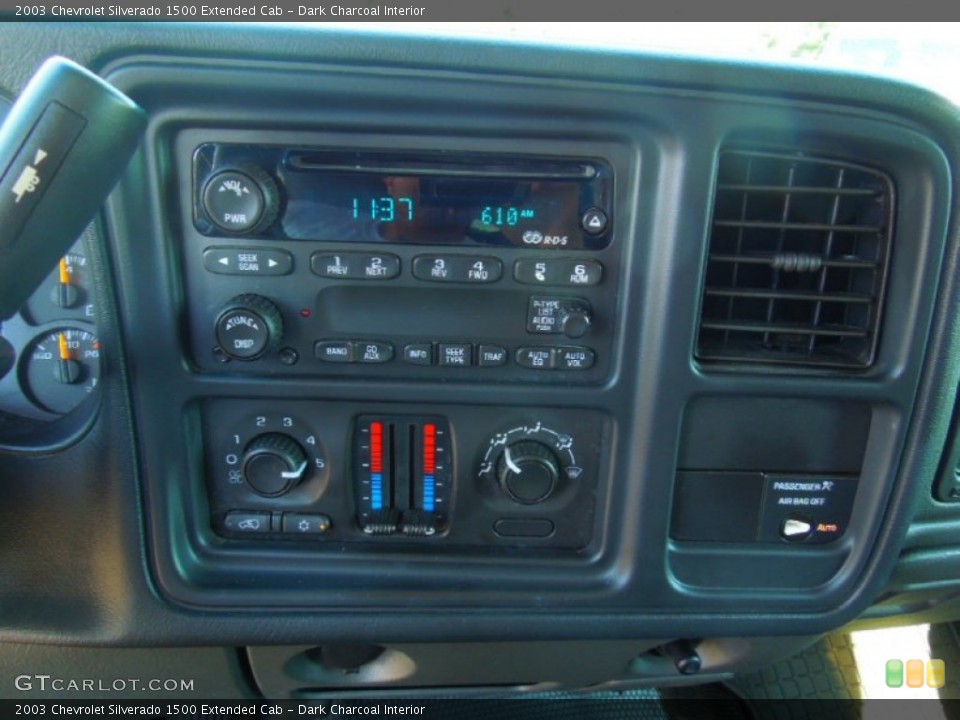Dark Charcoal Interior Controls for the 2003 Chevrolet Silverado 1500 Extended Cab #71424640