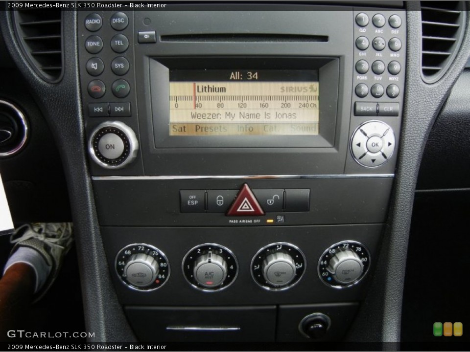 Black Interior Controls for the 2009 Mercedes-Benz SLK 350 Roadster #71444186