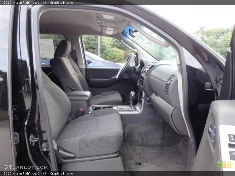 Graphite Interior Photo for the 2010 Nissan Pathfinder S 4x4 #71444927