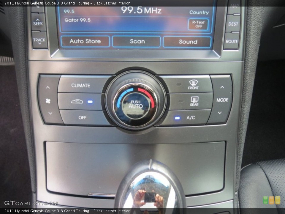Black Leather Interior Controls for the 2011 Hyundai Genesis Coupe 3.8 Grand Touring #71462040