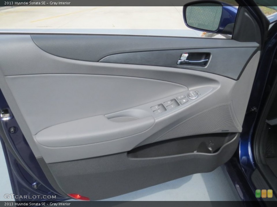 Gray Interior Door Panel for the 2013 Hyundai Sonata SE #71465654