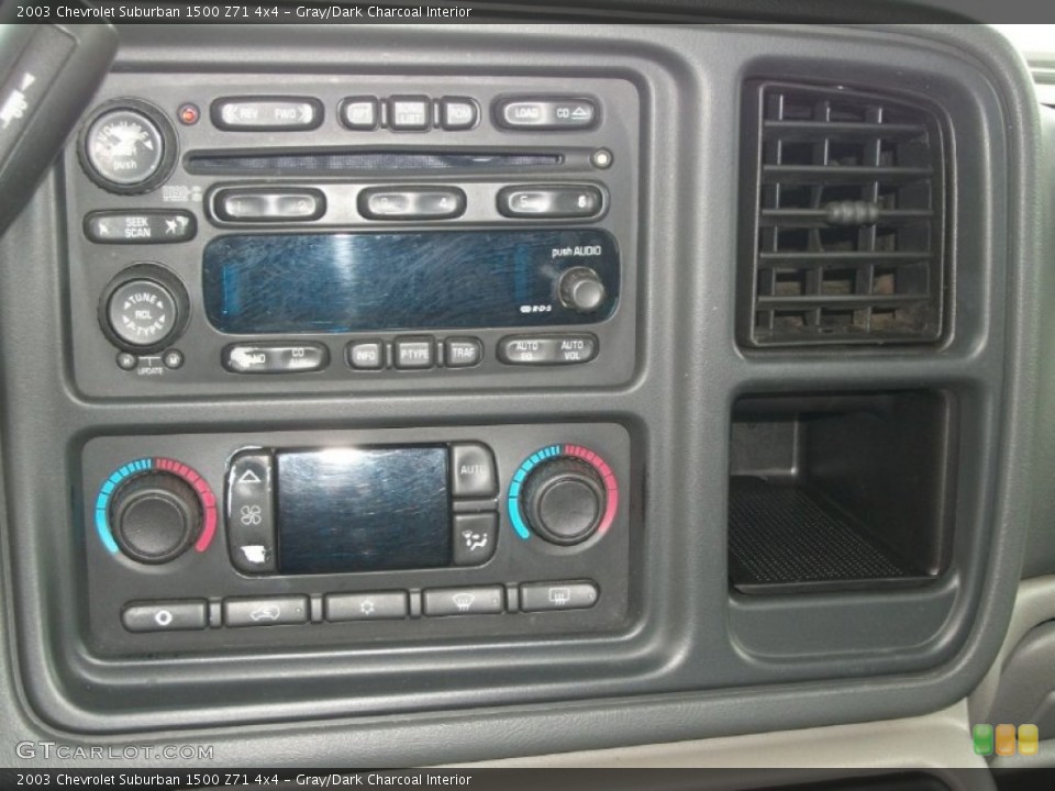Gray/Dark Charcoal Interior Controls for the 2003 Chevrolet Suburban 1500 Z71 4x4 #71466827
