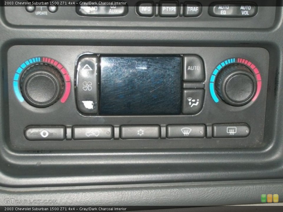 Gray/Dark Charcoal Interior Controls for the 2003 Chevrolet Suburban 1500 Z71 4x4 #71466845