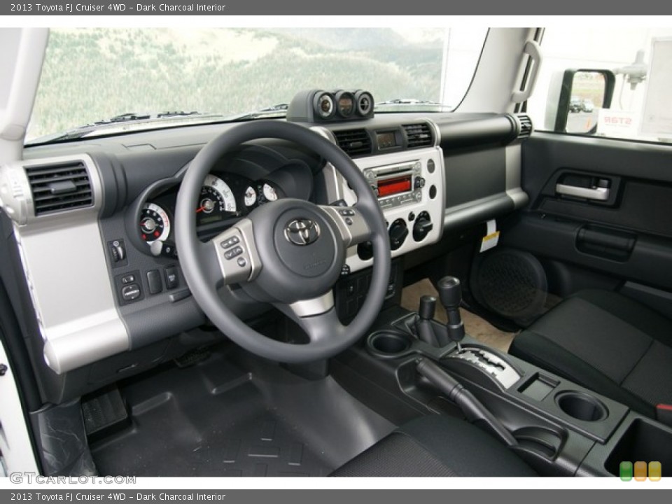 Dark Charcoal Interior Photo for the 2013 Toyota FJ Cruiser 4WD #71473226