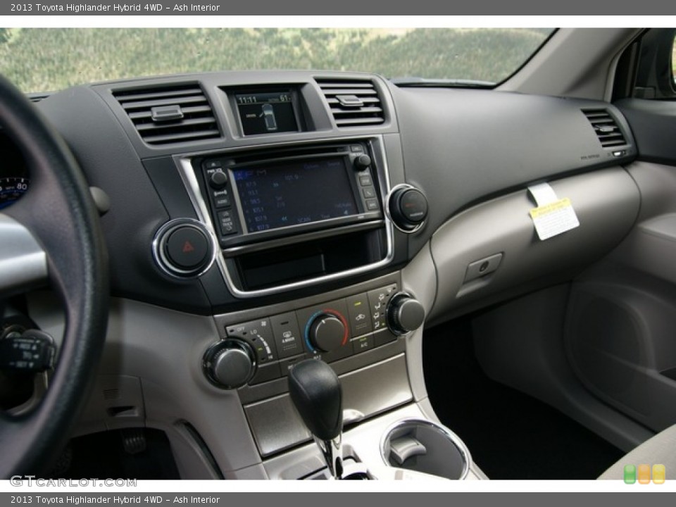 Ash Interior Dashboard for the 2013 Toyota Highlander Hybrid 4WD #71473604