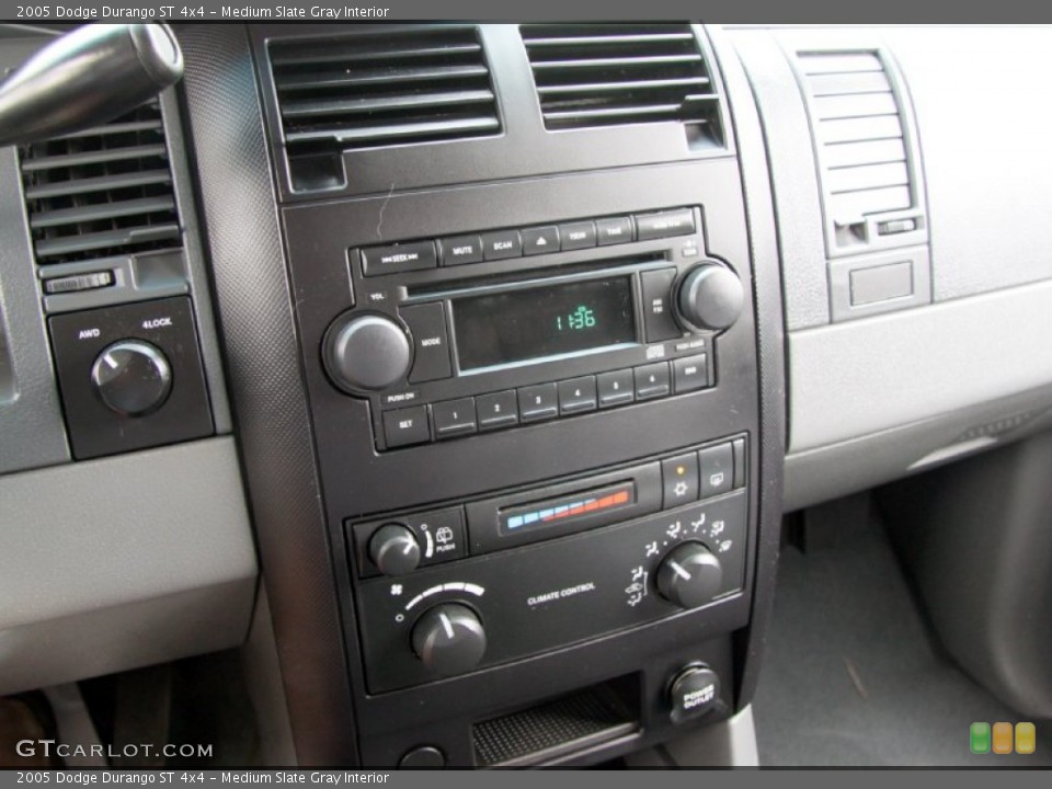 Medium Slate Gray Interior Controls for the 2005 Dodge Durango ST 4x4 #71477771