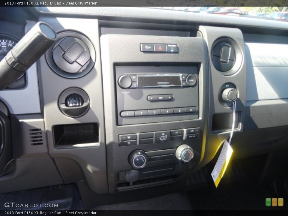 Steel Gray Interior Controls for the 2013 Ford F150 XL Regular Cab #71479502