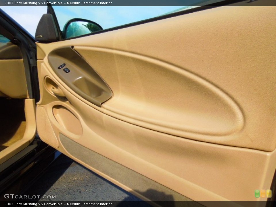 Medium Parchment Interior Door Panel for the 2003 Ford Mustang V6 Convertible #71497081
