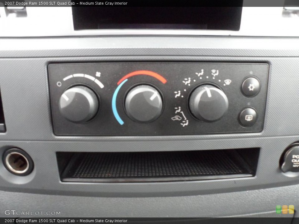 Medium Slate Gray Interior Controls for the 2007 Dodge Ram 1500 SLT Quad Cab #71518660