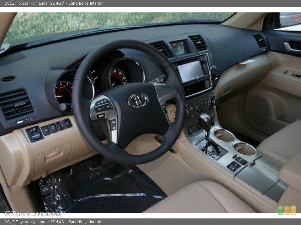 Sand Beige Interior Prime Interior for the 2013 Toyota Highlander SE 4WD #71523603