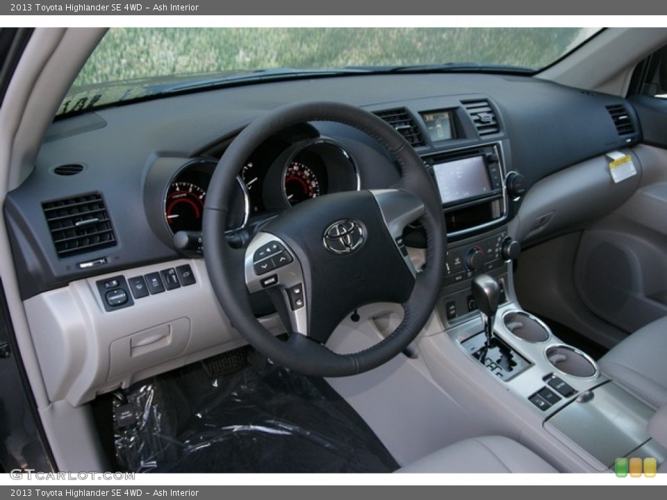 Ash Interior Prime Interior for the 2013 Toyota Highlander SE 4WD #71523710