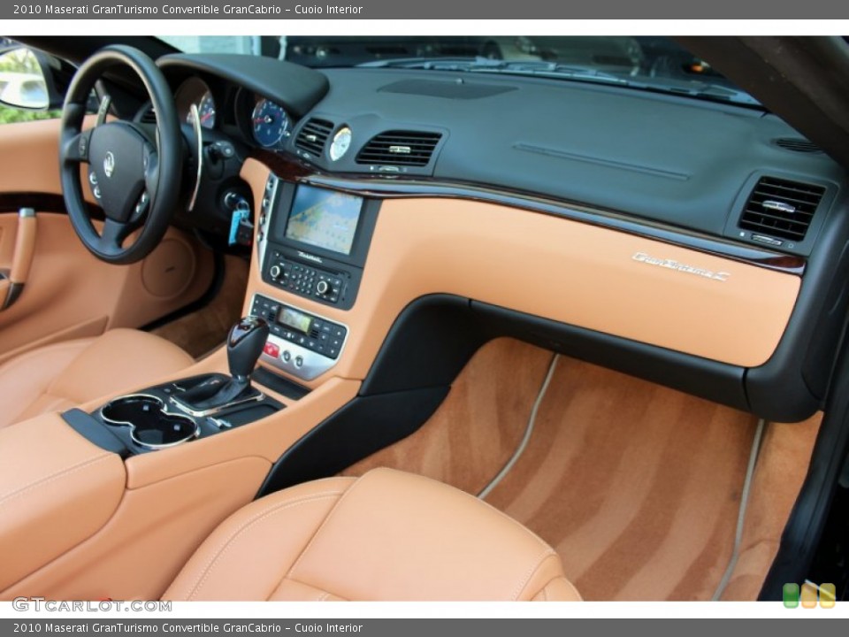 Cuoio Interior Dashboard for the 2010 Maserati GranTurismo Convertible GranCabrio #71526274