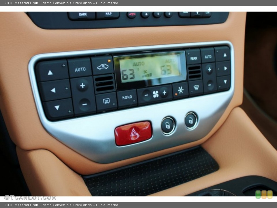 Cuoio Interior Controls for the 2010 Maserati GranTurismo Convertible GranCabrio #71526319