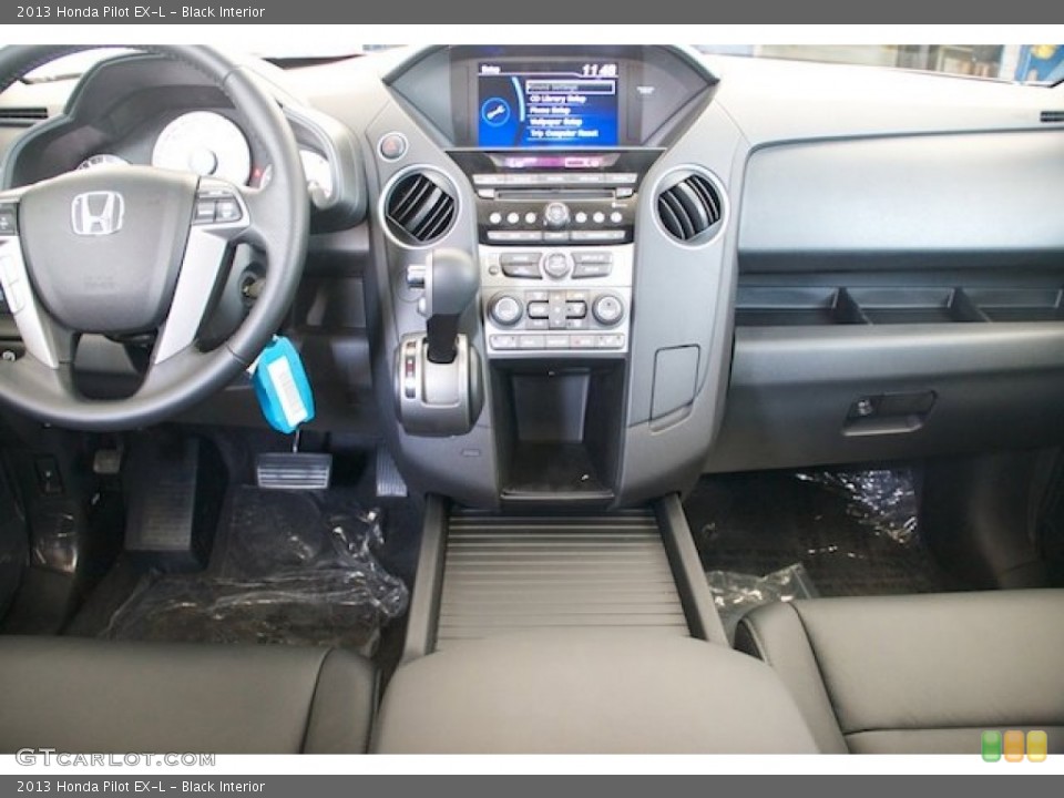Black Interior Dashboard for the 2013 Honda Pilot EX-L #71528056