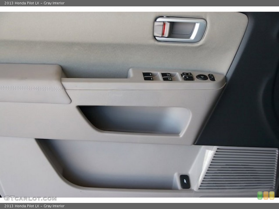 Gray Interior Controls for the 2013 Honda Pilot LX #71528938