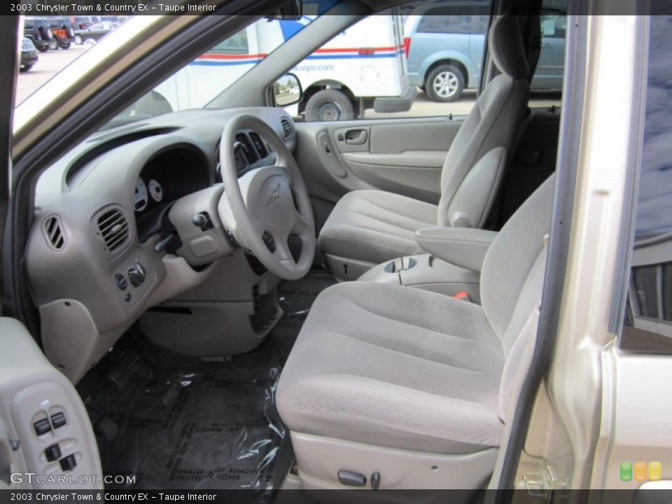 Taupe Interior Photo for the 2003 Chrysler Town & Country EX #71534452