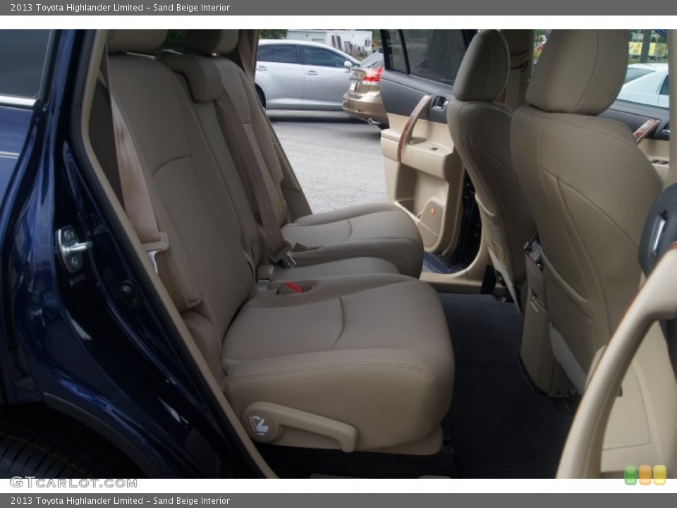 Sand Beige Interior Photo for the 2013 Toyota Highlander Limited #71536738