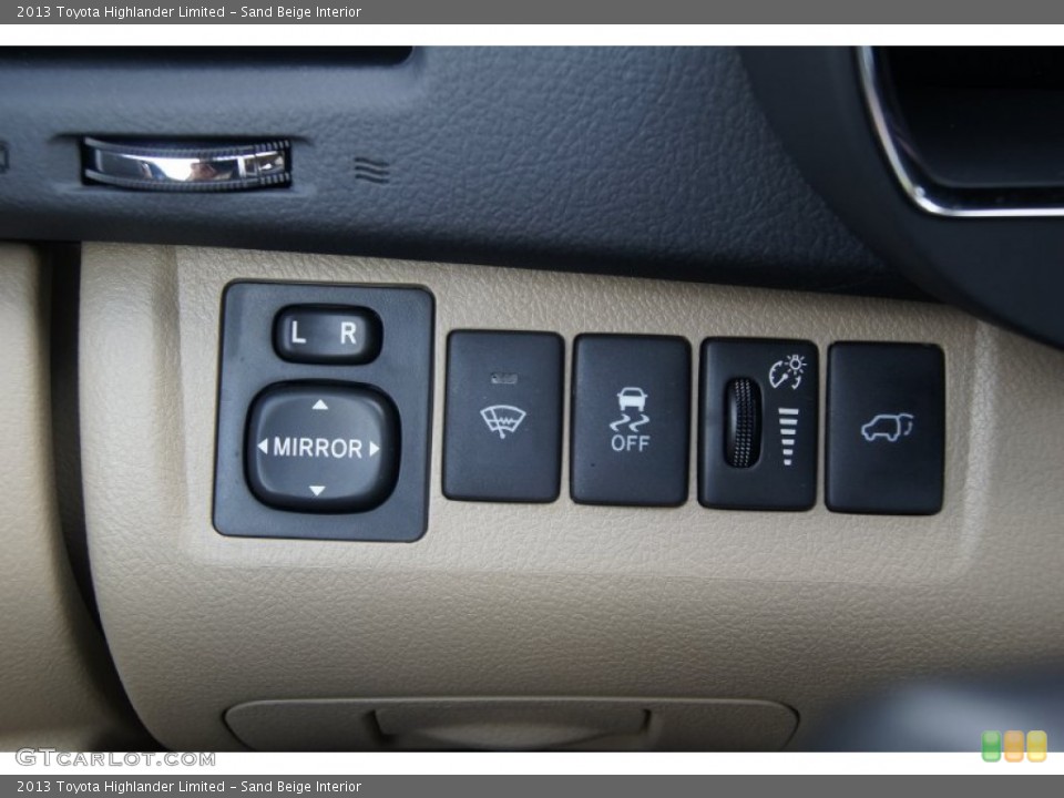 Sand Beige Interior Controls for the 2013 Toyota Highlander Limited #71536837