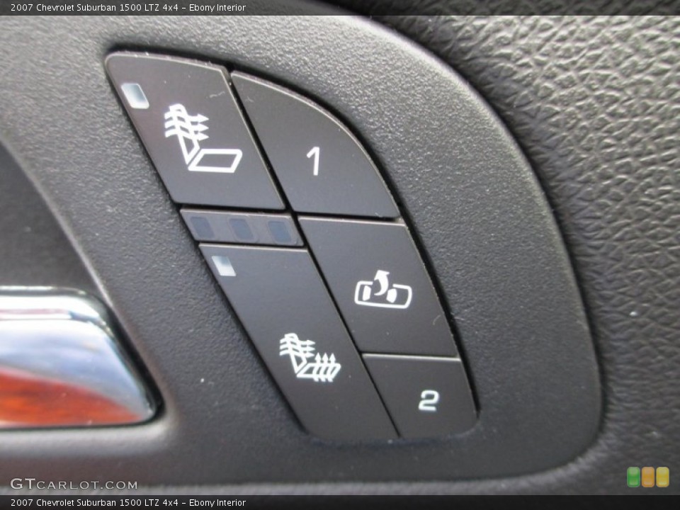 Ebony Interior Controls for the 2007 Chevrolet Suburban 1500 LTZ 4x4 #71537503