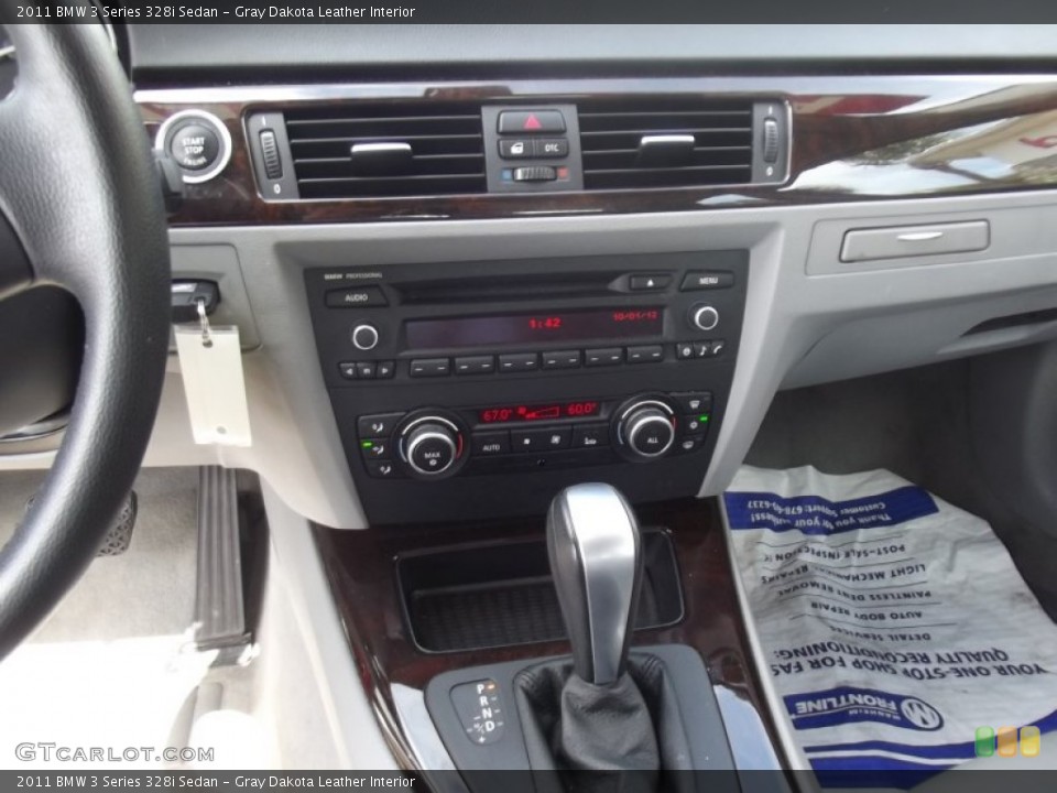 Gray Dakota Leather Interior Controls for the 2011 BMW 3 Series 328i Sedan #71539885