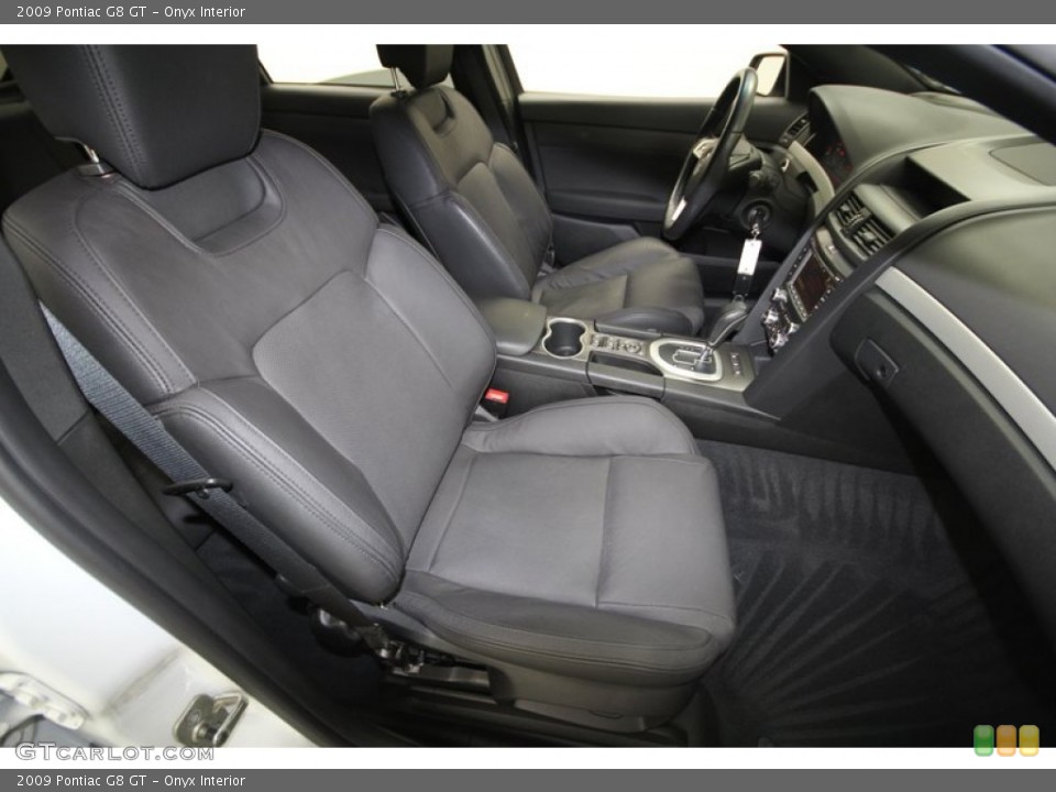 Onyx Interior Front Seat for the 2009 Pontiac G8 GT #71541244