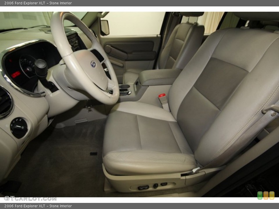 Stone Interior Photo for the 2006 Ford Explorer XLT #71548372
