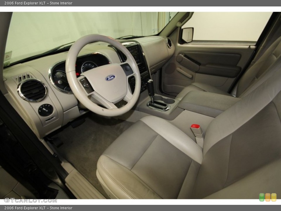 Stone Interior Photo for the 2006 Ford Explorer XLT #71548450