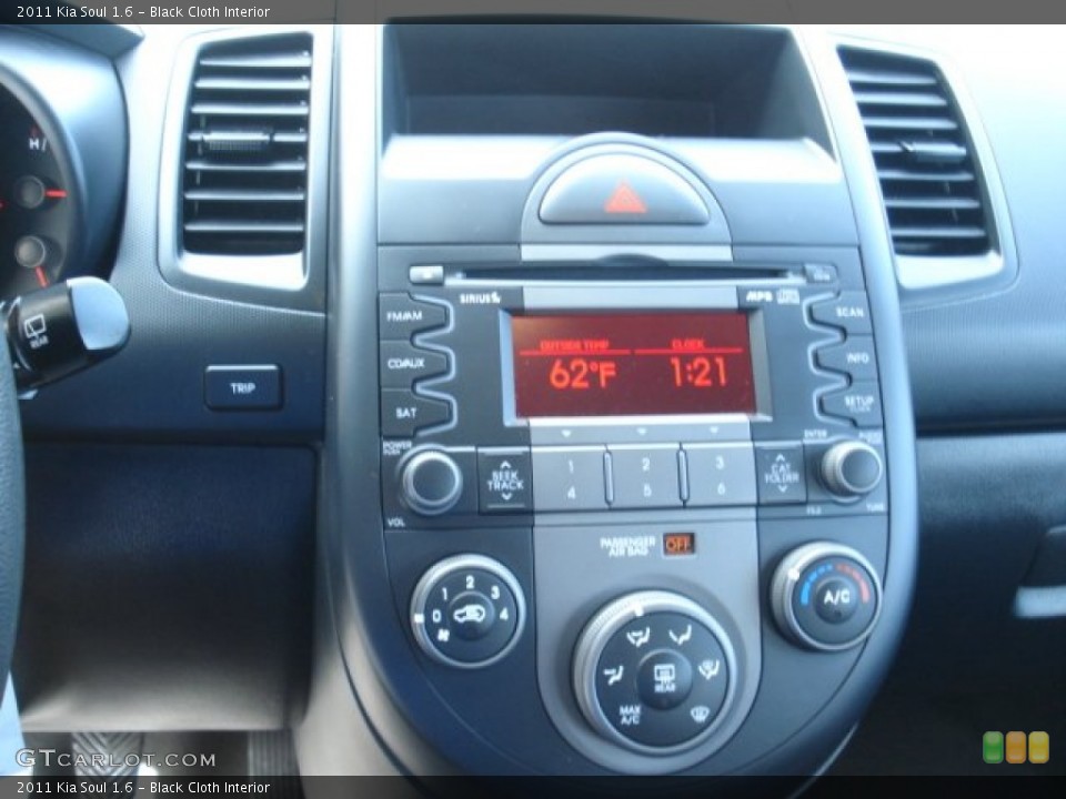 Black Cloth Interior Controls for the 2011 Kia Soul 1.6 #71551933