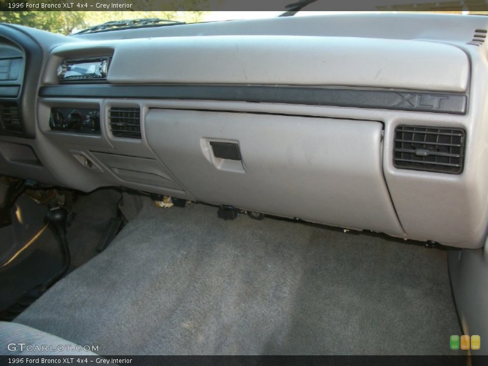 Grey Interior Dashboard For The 1996 Ford Bronco Xlt 4x4