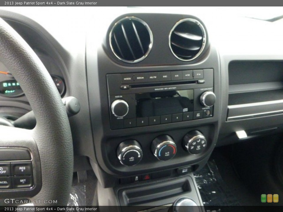 Dark Slate Gray Interior Controls for the 2013 Jeep Patriot Sport 4x4 #71565523