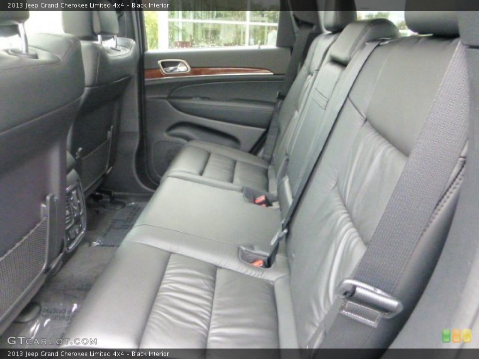 Black Interior Photo for the 2013 Jeep Grand Cherokee Limited 4x4 #71565802