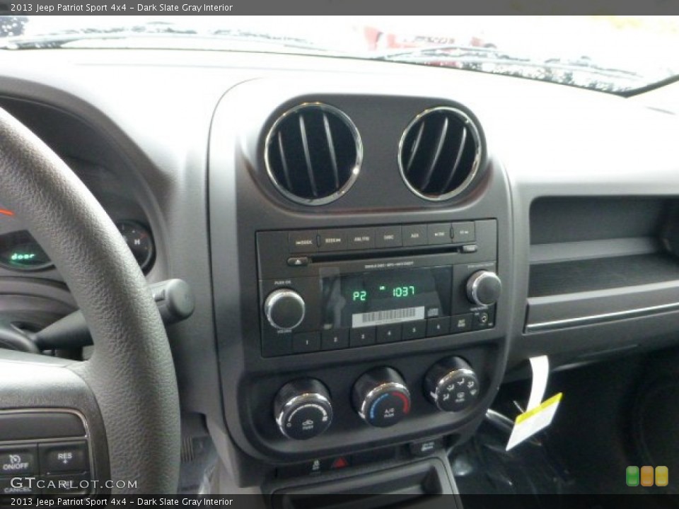 Dark Slate Gray Interior Controls for the 2013 Jeep Patriot Sport 4x4 #71566033